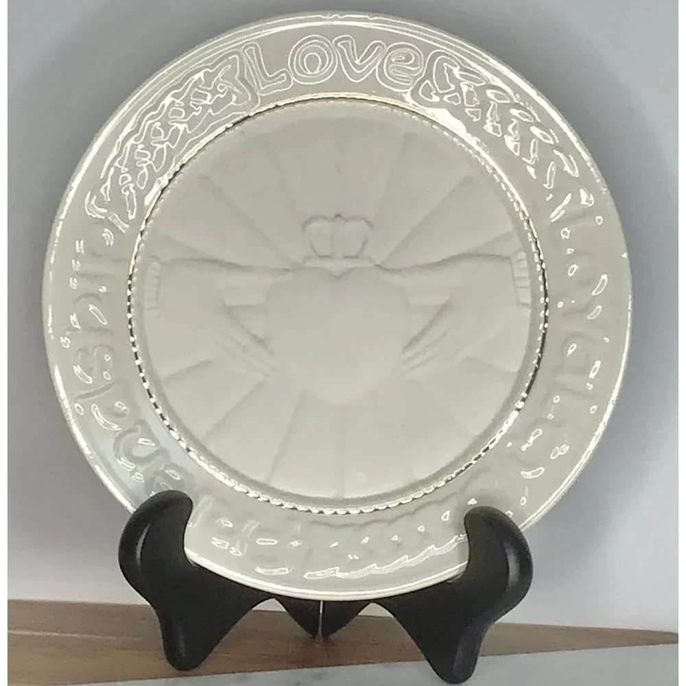 Belleek Irish Claddagh Decorative Plate 9